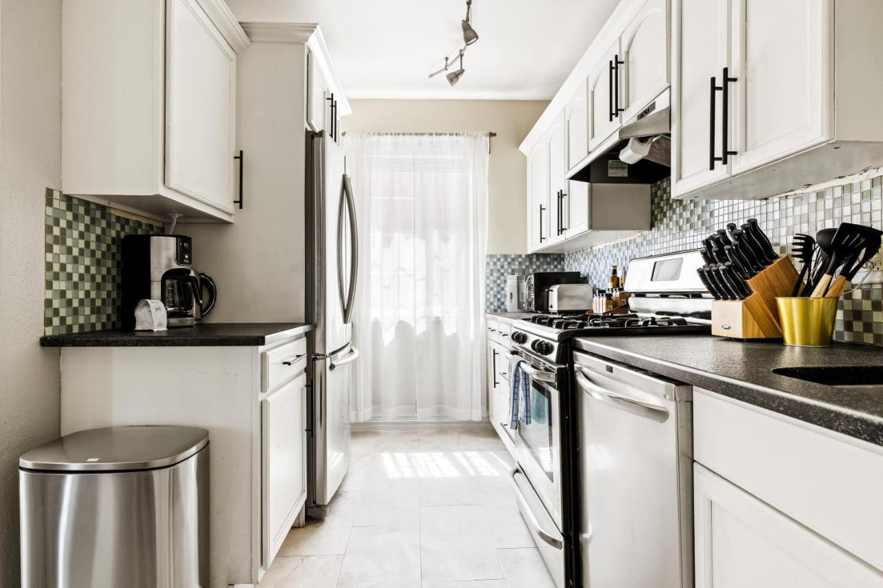 Stylish City Retreat - King Beds - Walk To Sloans Lake Денвер Екстер'єр фото